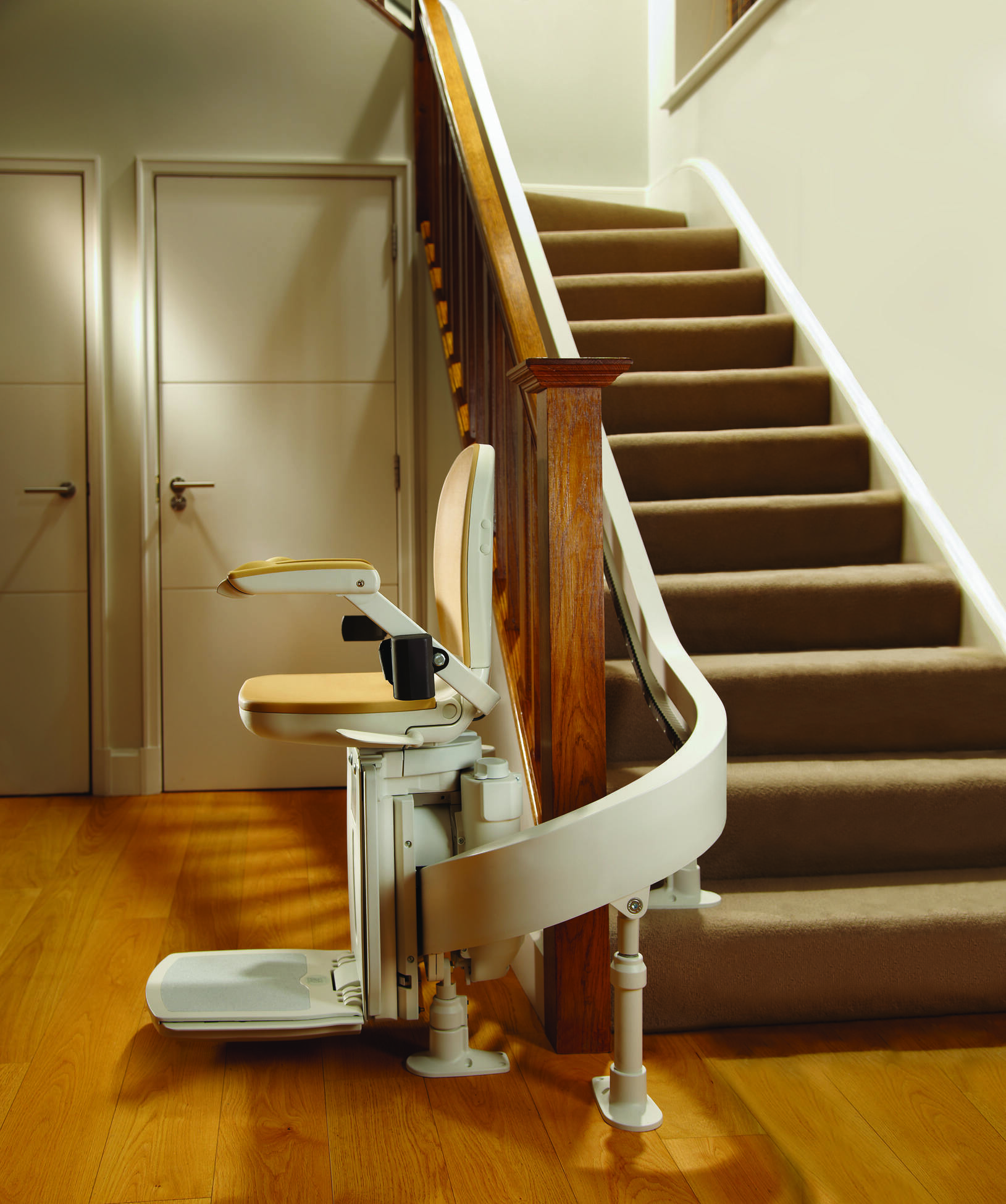 monte escalier tournant Ivory