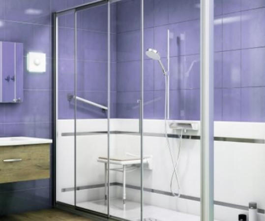 Baignoire douche balneo avec porte latérale facile d’accès pour salle de bains