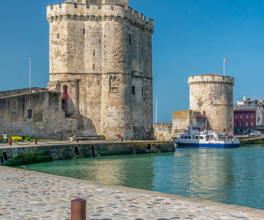 Installer une baignoire à porte à La Rochelle