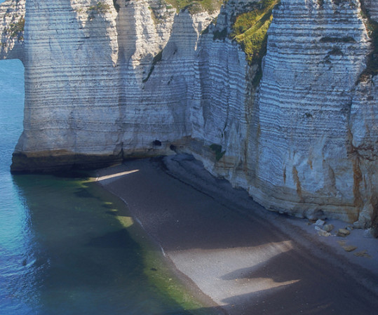 Remplacer sa baignoire par une douche senior en Normandie