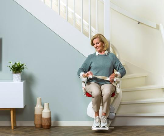 Sécuriser vos escaliers : Guide complet pour familles et seniors