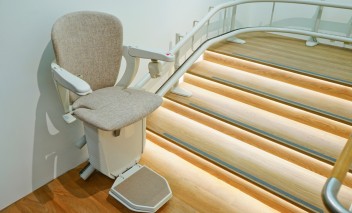 Quels sont les types de rail d’un monte-escalier ?