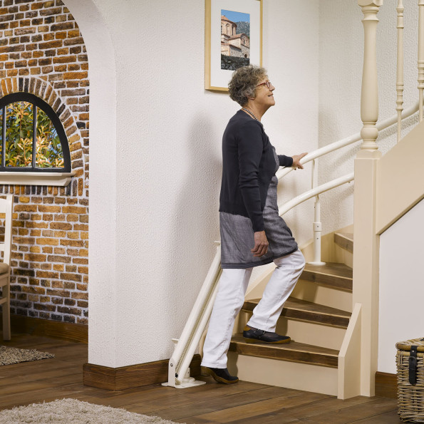 Comment bien choisir un monte-escalier ? - Salon VIVING