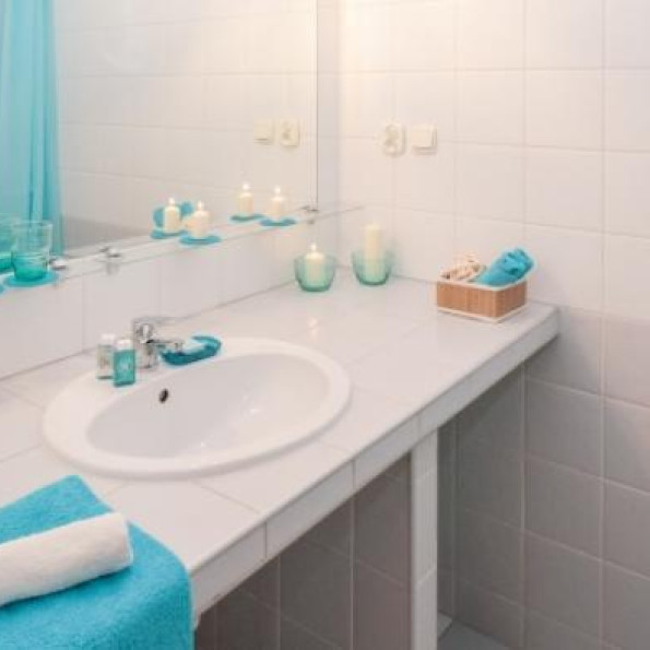 Des idées pour aménager une salle de bains pratique pour les personnes âgées