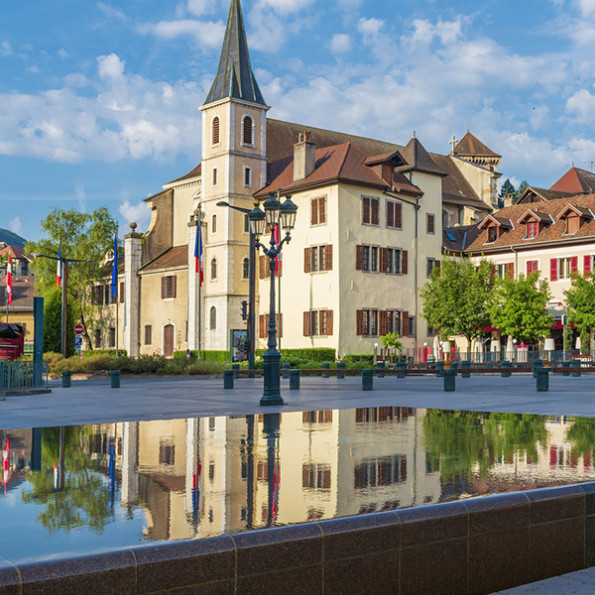 Les aides au maintien à domicile à Annecy