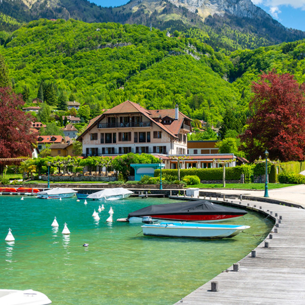 Installer une baignoire à porte à Annecy