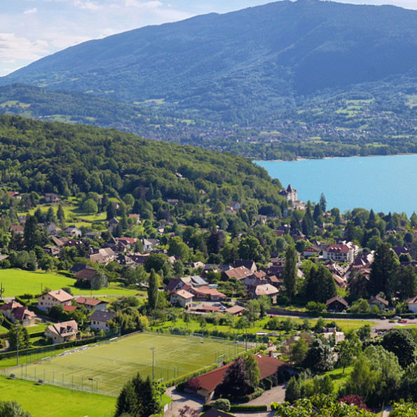 Les aides au maintien à domicile en Auvergne-Rhône-Alpes