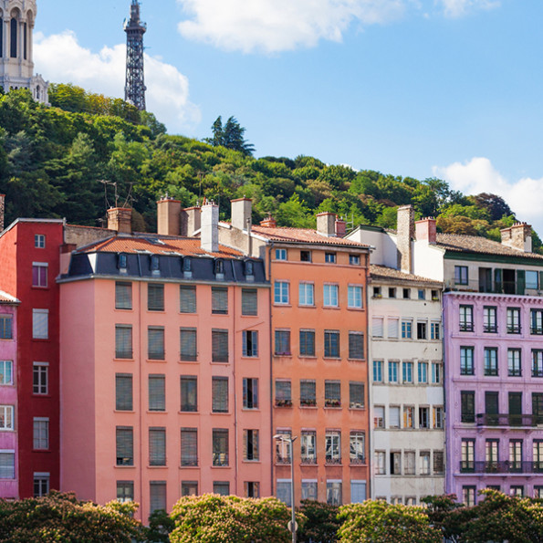 Installer une baignoire à porte à Lyon