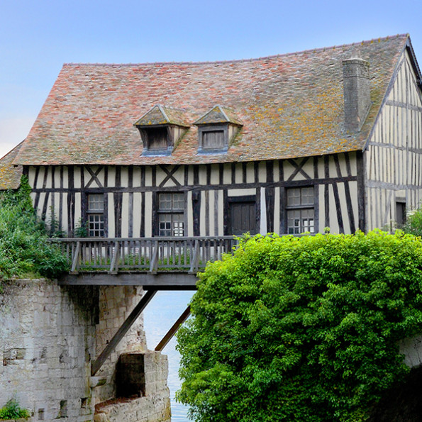 Les aides au maintien à domicile en Normandie