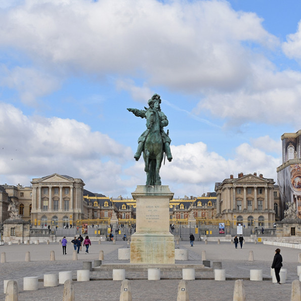 Les aides au maintien à domicile à Versailles