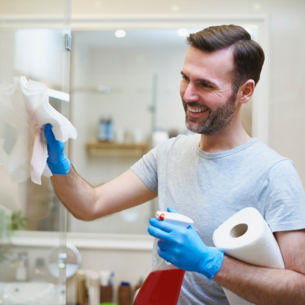 entretien et maintenance douche senior